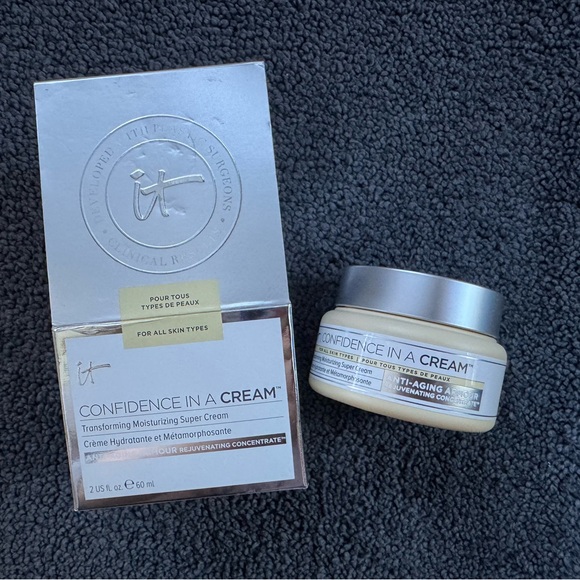 It Cosmetics Transforming Moisturizing Super Cream - Picture 2 of 5